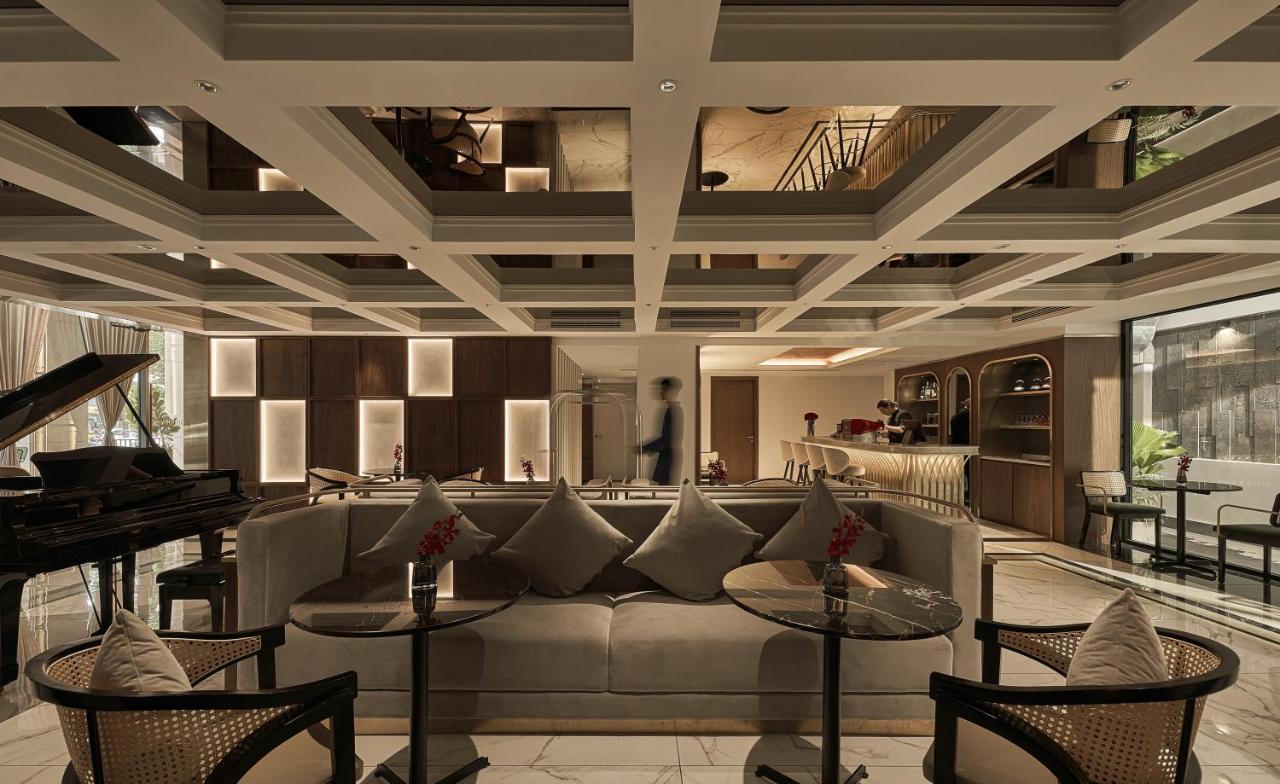 Отель La Siesta Premium Saigon Хошимин