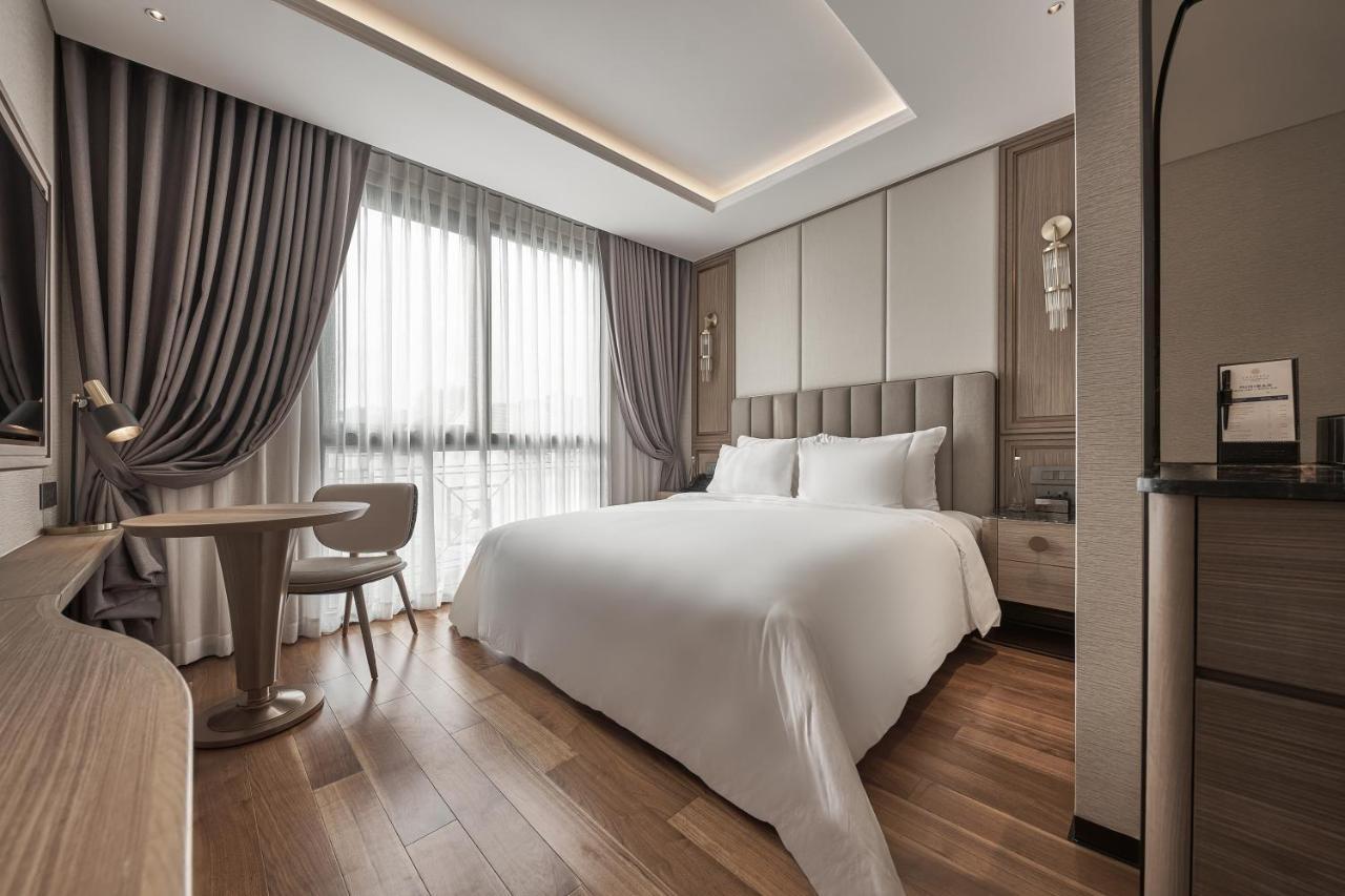 La Siesta Premium Saigon Хошимин